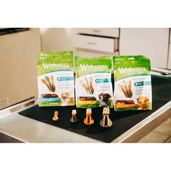 Лакомство для собак Whimzees Daily Dental Treats Toothbrush в форме зубной щетки M 12шт х 30г - купить, цены на - фото 6