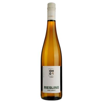 Вино Erben Oscar Haussmann Riesling белое полусладкое 9.5% 0.75л - купить, цены на МегаМаркет - фото 1