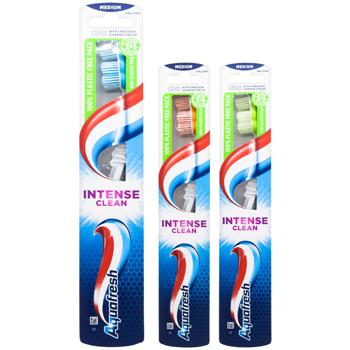 Зубная щетка Aquafresh Интенсивное очищение средней жесткости - купить, цены на ULTRAMARKET - фото 1