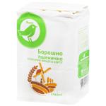 Мука Auchan пшеничная классическая высшего сорта 1кг