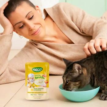 Корм вологий Moochie Сreamy Broths з куркою та гарбузом для котів 40г - купити, ціни на MasterZoo - фото 2