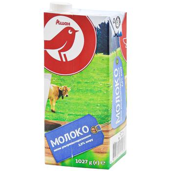 Молоко Auchan ультрапастеризованное 2,5% 1027г - купить, цены на Auchan - фото 1
