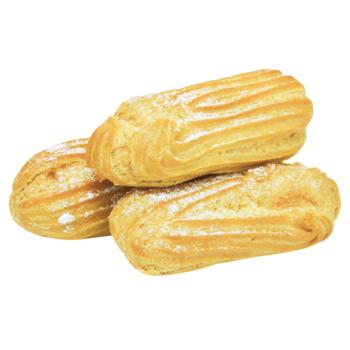 Eclair with Vanilla Cream