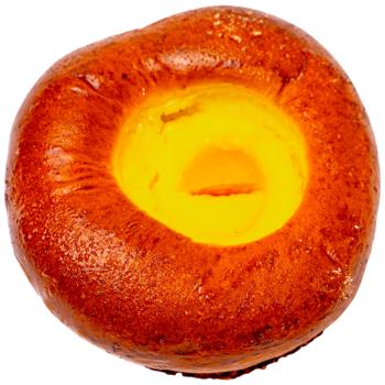 Бриошь с творогом и вишней 80г