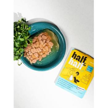 Упаковка вологого корму для котів Half&Half Adult 22 шт х 100 г - лосось - купити, ціни на MasterZoo - фото 4