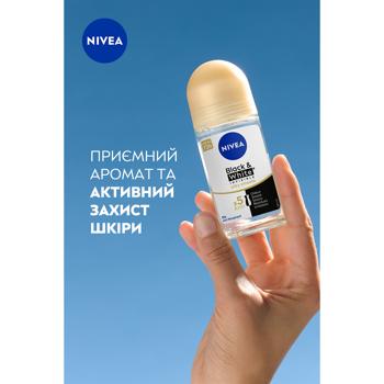 Антиперспірант кульковий Nivea Black&White Invisible Гладкий шовк 50мл - купити, ціни на КОСМОС - фото 3