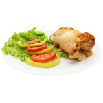 Курочка запечена під овочами