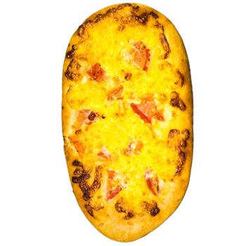 Фокача Auchan пшенична з сиром та томатами 150г - купити, ціни на Auchan - фото 1