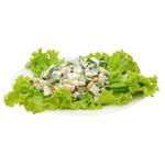 Салат из копченой курицы, фасоли, свежего огурца