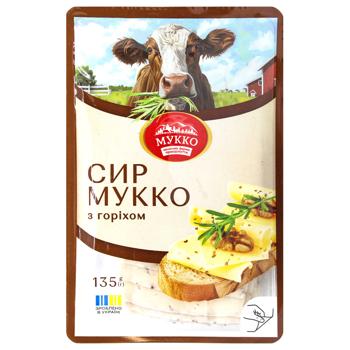 Сыр Мукко с орехом нарезанный 50,2% 135г