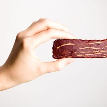 Лакомство для собак Mavsy Refined Jerky Стейк из мраморной говядины на гриле с розмарином 100г Лакомство для собак Mavsy Refined Jerky Стейк из мраморной говядины на гриле с розмарином 100г - купить, цены на - фото 2