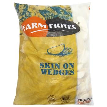 Картопляні скибочки зі шкіркою Farm Frites Skin on wedges 2,5кг - купити, ціни на КОСМОС - фото 1