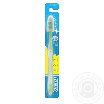 Зубная щетка Oral-B Fresh Strong средняя купить, цены на МегаМаркет - фото 1