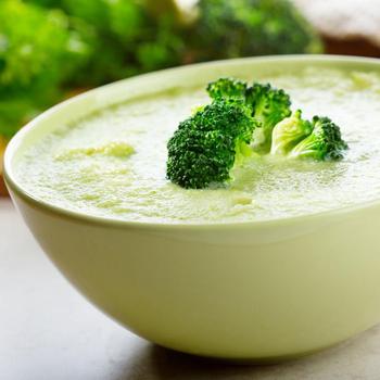 Суп-пюре с брокколи и куриным филе - Image