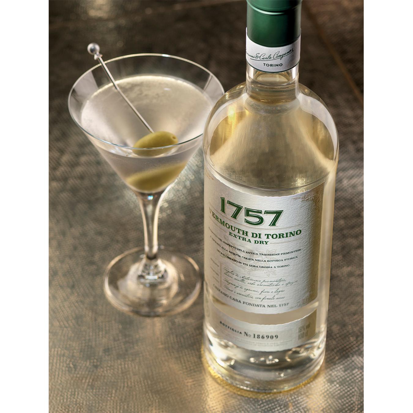 

Вермут 1757 Vermouth di Torino Extra Dry белый сухой 18% 1л