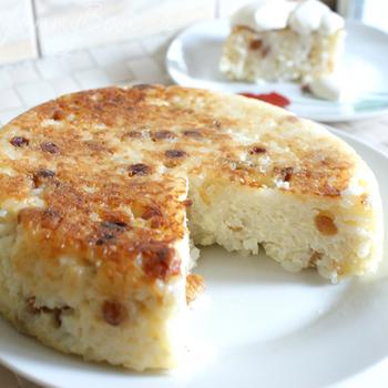 Сладкая рисовая запеканка с творогом и яблоками