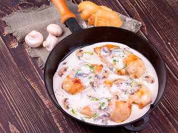 Chicken in a Cream-Mushroom Sauce