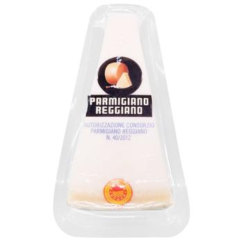 Сир Latteria Sociale Mantova Parmigiano Reggiano 12-14 місяців 32% 200г